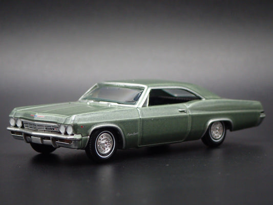 1965 65 CHEVY CHEVROLET IMPALA SS 396 GREEN 1:64 SCALE DIORAMA DIECAST MODEL CAR