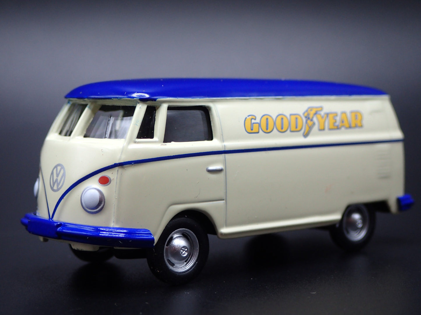 1950-1967 VW VOLKSWAGEN TYPE 2 T1 DELIVERY VAN GOODYEAR 1:64 DIECAST MODEL CAR