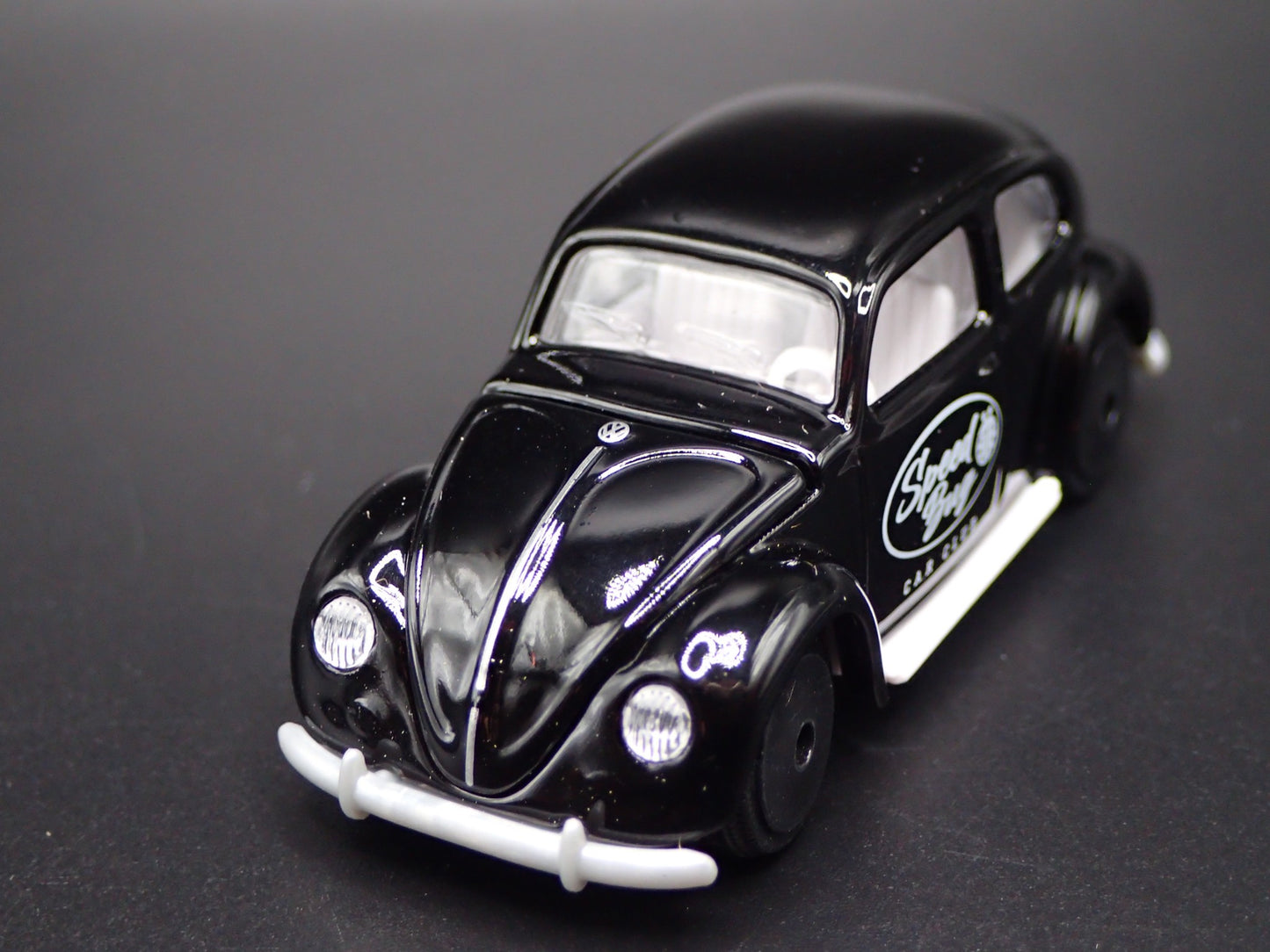 1953-1957 VW VOLKSWAGEN CLASSIC BEETLE BUG OVAL 1:64 SCALE DIECAST MODEL CAR