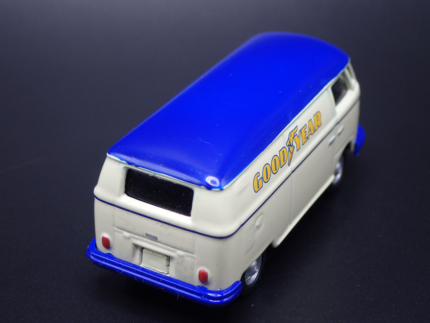 1950-1967 VW VOLKSWAGEN TYPE 2 T1 DELIVERY VAN GOODYEAR 1:64 DIECAST MODEL CAR