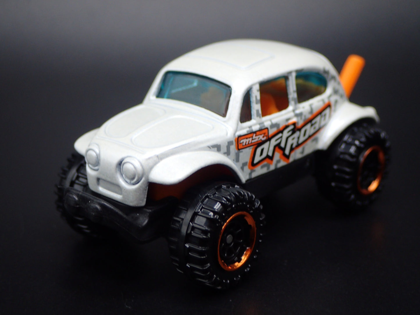 VW VOLKSWAGEN BAJA BEETLE BUG OFF ROAD 1:64 SCALE DIORAMA DIECAST MODEL CAR