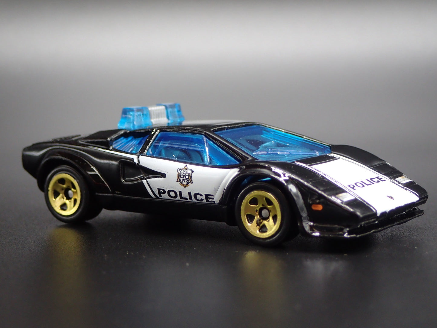 1974-1990 LAMBORGHINI COUNTACH POLICE CAR SUPER CAR 1:64 SCALE DIECAST MODEL CAR