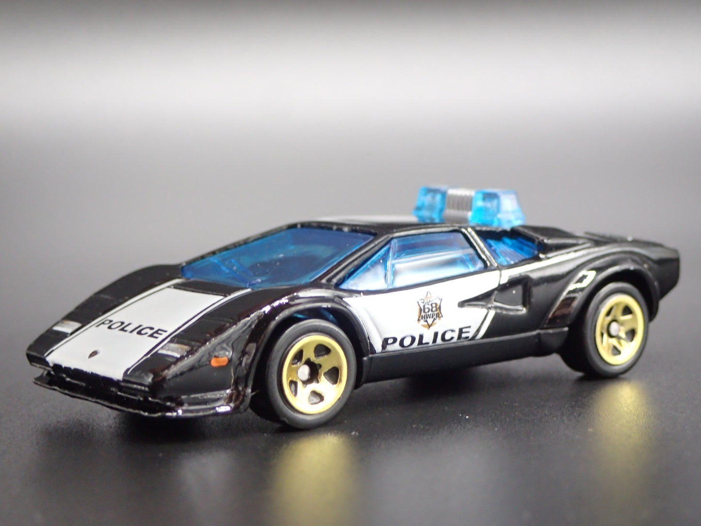 1974-1990 LAMBORGHINI COUNTACH POLICE CAR SUPER CAR 1:64 SCALE DIECAST MODEL CAR