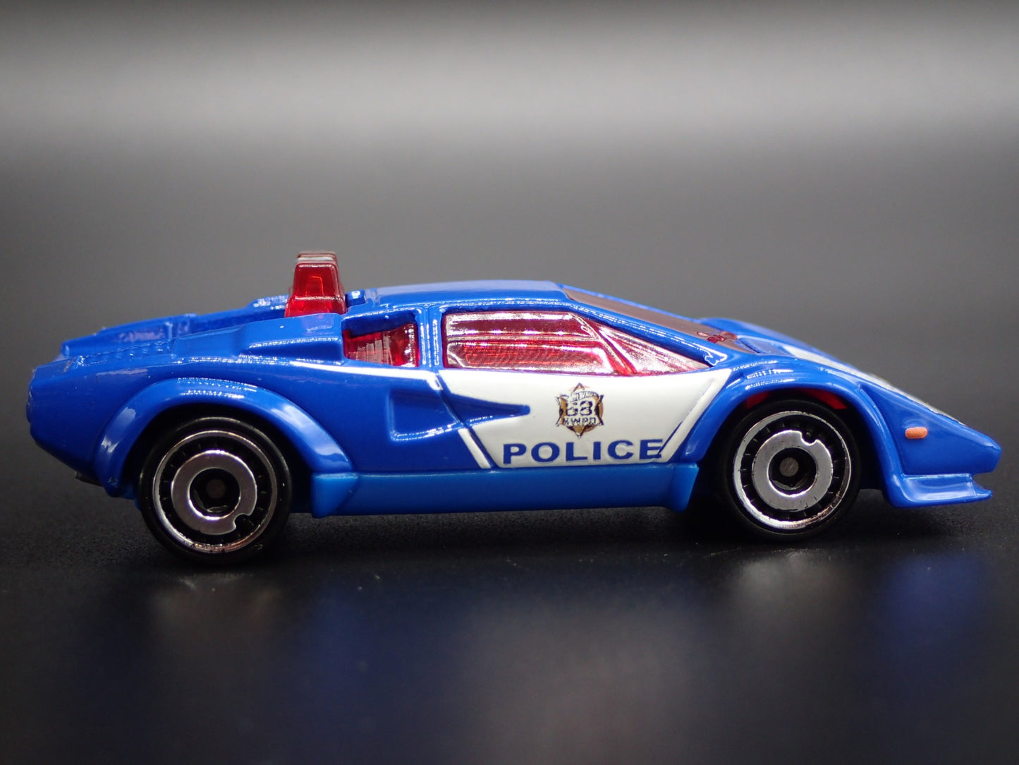 1974-1990 LAMBORGHINI COUNTACH POLICE CAR SUPER CAR 1:64 SCALE DIECAST MODEL CAR