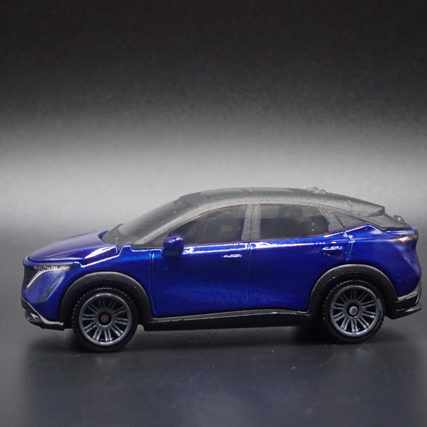 2023-2025 NISSAN ARIYA EV SUV BLUE 1:64 SCALE COLLECTIBLE DIECAST MODEL CAR