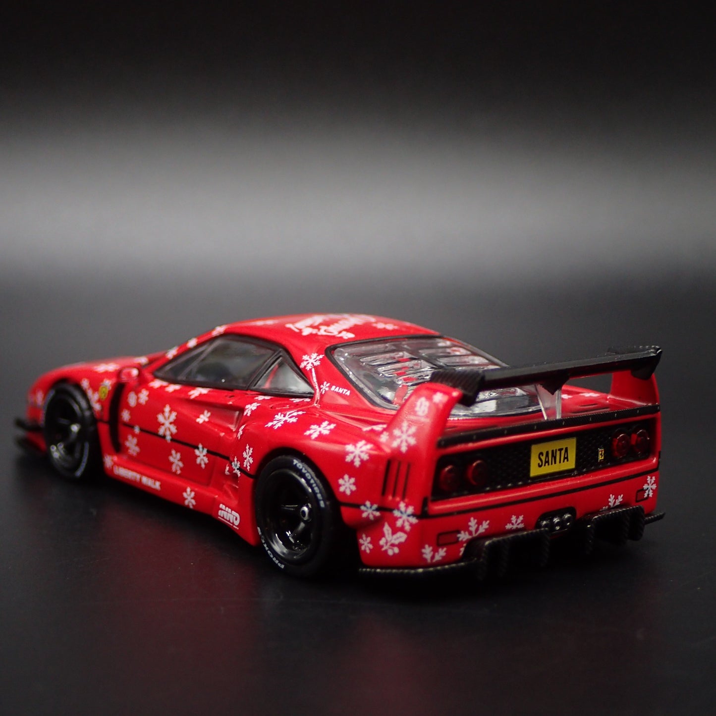 1987-1992 FERRARI F40 LBWK LIBERTY WALK CHRISTMAS 1:64 SCALE DIECAST MODEL CAR