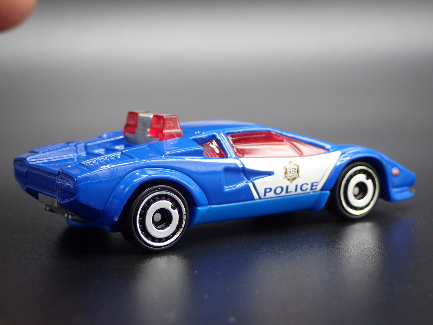 1974-1990 LAMBORGHINI COUNTACH POLICE CAR SUPER CAR 1:64 SCALE DIECAST MODEL CAR