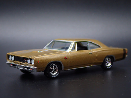1968 68 DODGE CORONET RT GOLD 1:64 SCALE COLLECTIBLE DIORAMA DIECAST MODEL CAR