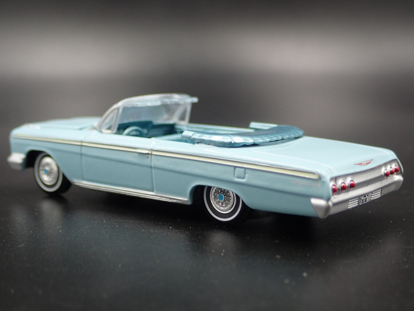 1962 62 CHEVY CHEVROLET IMPALA CONVERTIBLE 1:64 SCALE DIORAMA DIECAST MODEL CAR