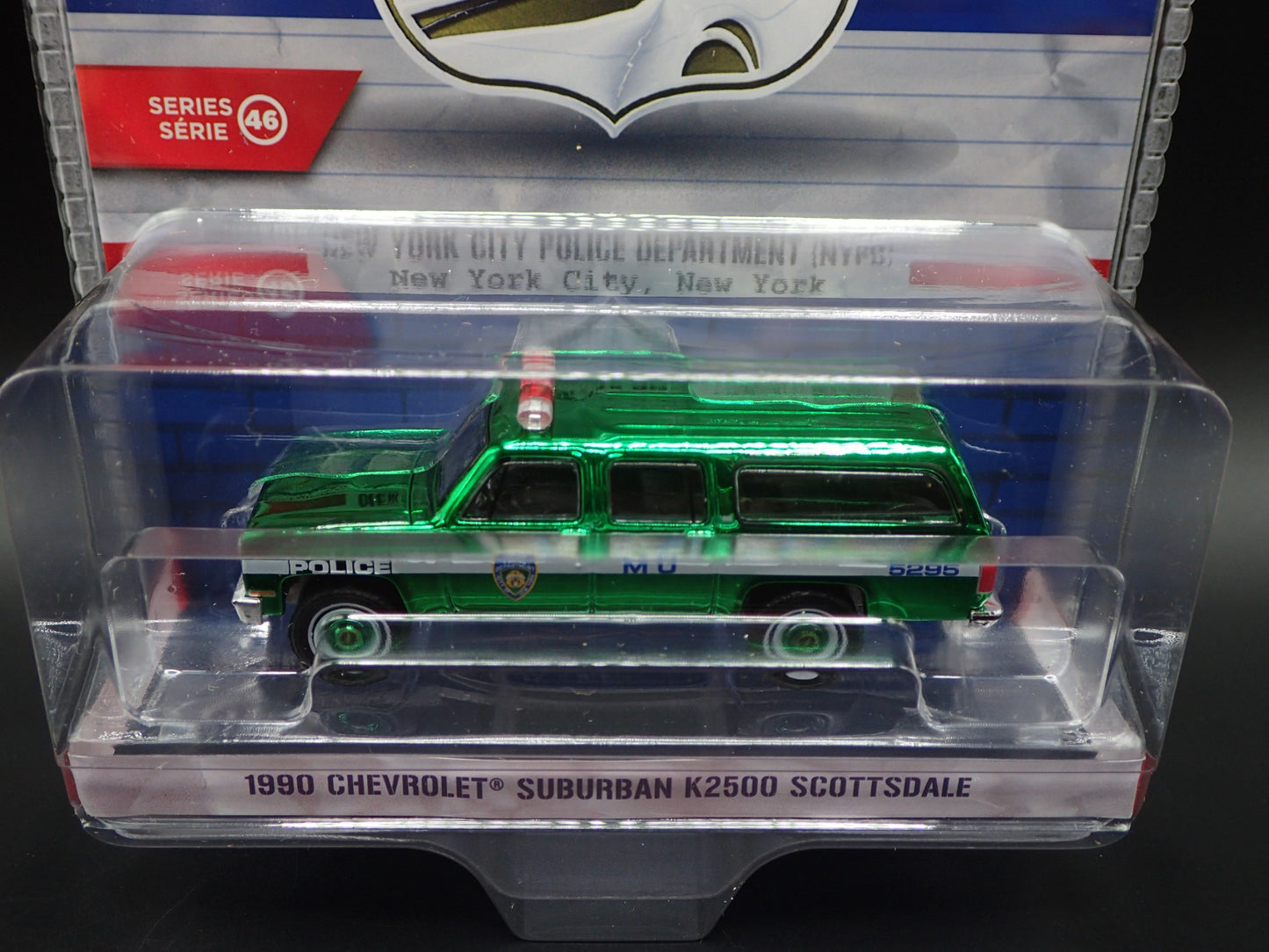 2025 GREENLIGHT GREEN MACHINE 1990 CHEVY SUBURBAN K2500 NYPD HOT PURSUIT 46