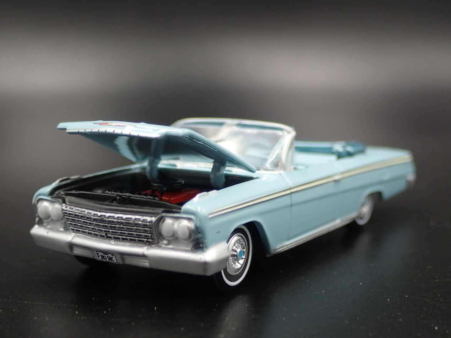 1962 62 CHEVY CHEVROLET IMPALA CONVERTIBLE 1:64 SCALE DIORAMA DIECAST MODEL CAR