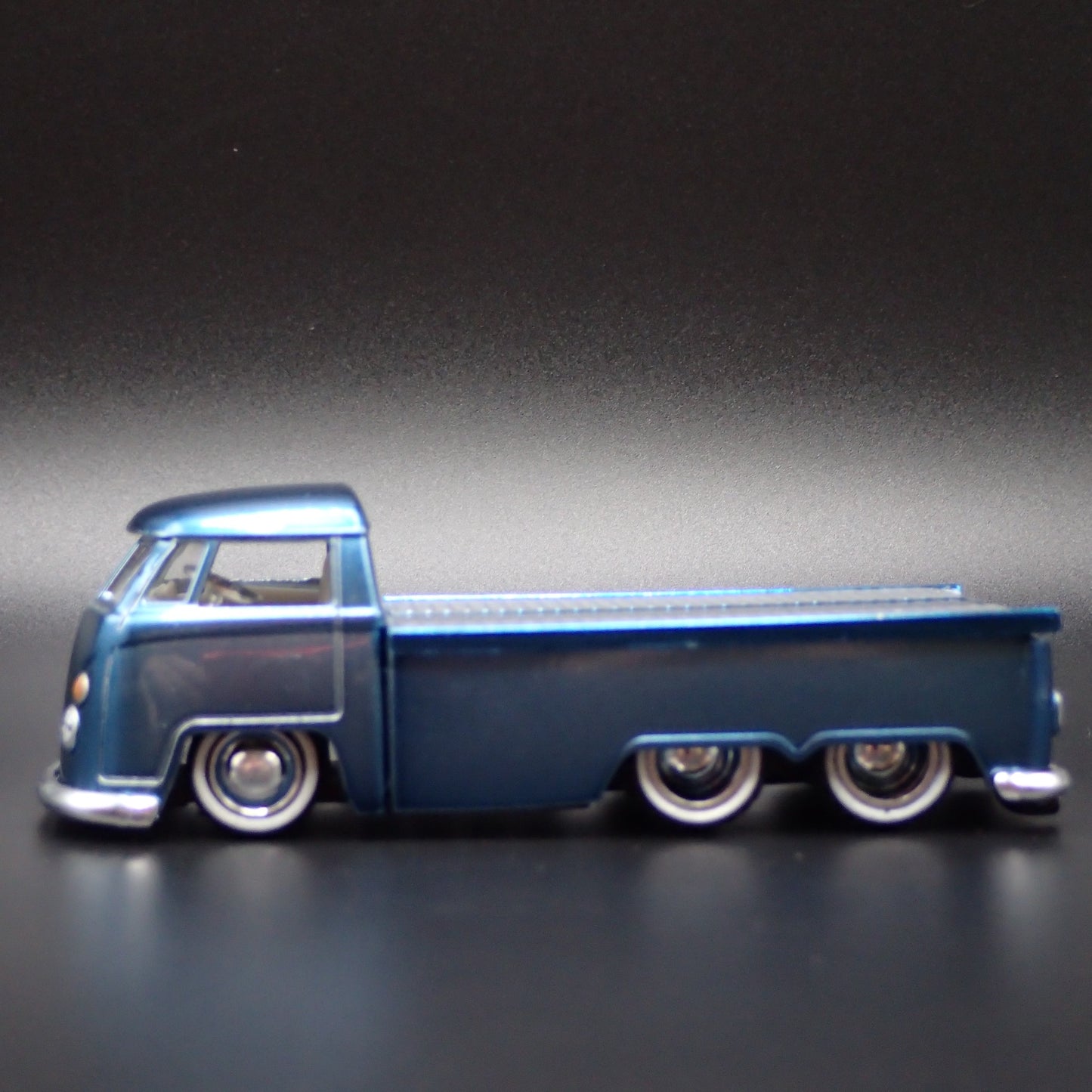 1950-1967 VW VOLKSWAGEN SINGLE CAB TYPE 2 T1 FLATBED 1:64 DIECAST MODEL CAR