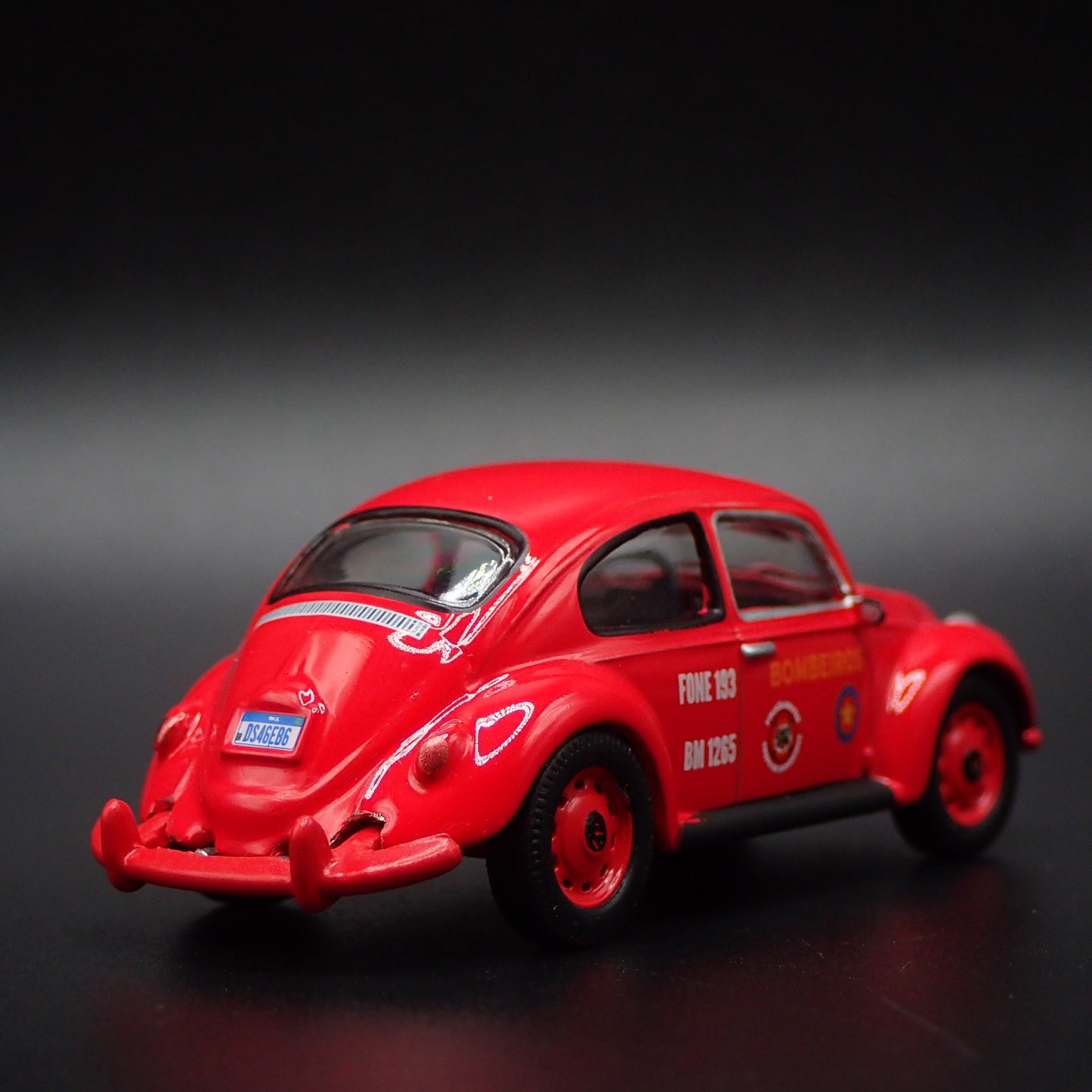 1960-1967 VW VOLKSWAGEN BEETLE BUG BOMBEIROS FONE 1:64 SCALE DIECAST MODEL CAR