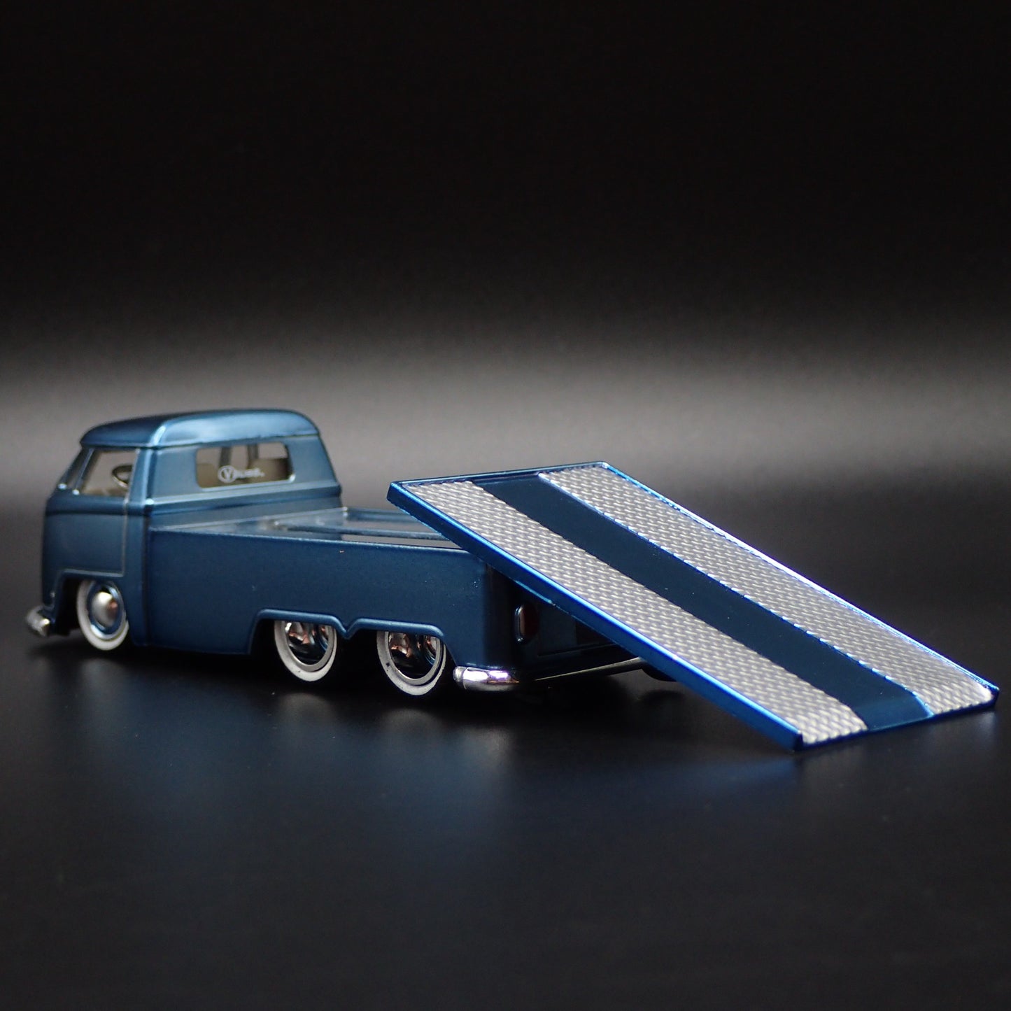 1950-1967 VW VOLKSWAGEN SINGLE CAB TYPE 2 T1 FLATBED 1:64 DIECAST MODEL CAR