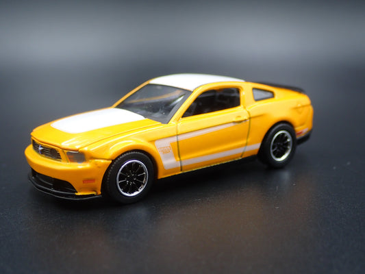 2012 12 FORD MUSTANG BOSS 302 YELLOW 1/64 SCALE COLLECTIBLE DIECAST MODEL CAR
