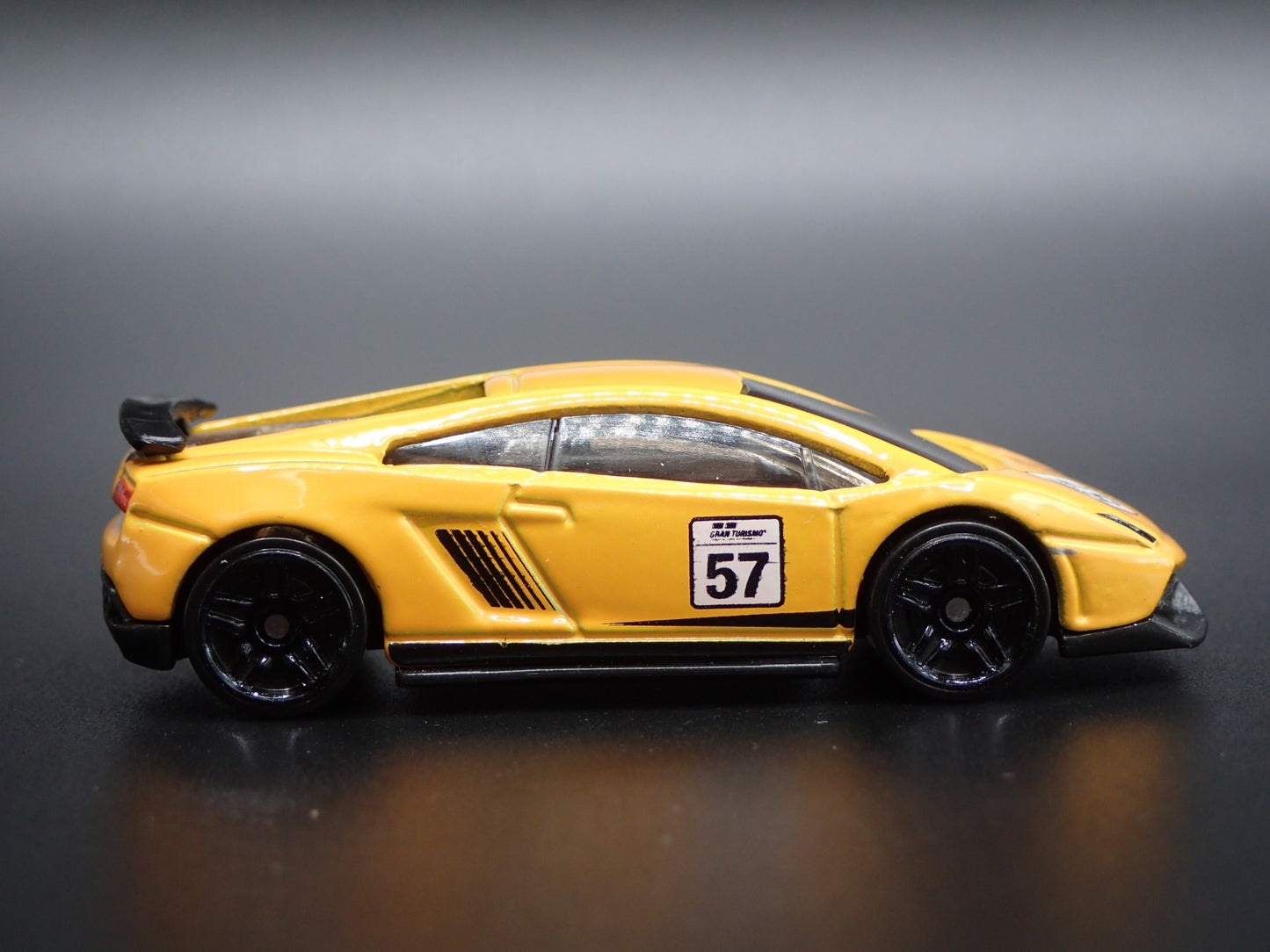 LAMBORGHINI GALLARDO LP 570-4 SUPERLEGGERA GRAN TURISMO 1:64 DIECAST MODEL CAR
