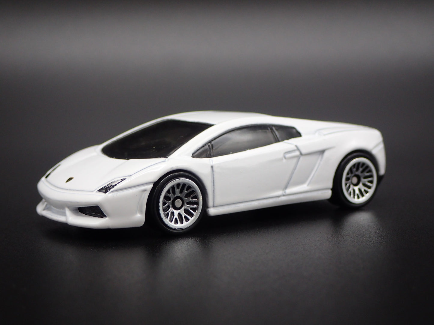 2008-2013 LAMBORGHINI GALLARDO LP 560-4 SUPER CAR 1:64 SCALE DIECAST MODEL CAR