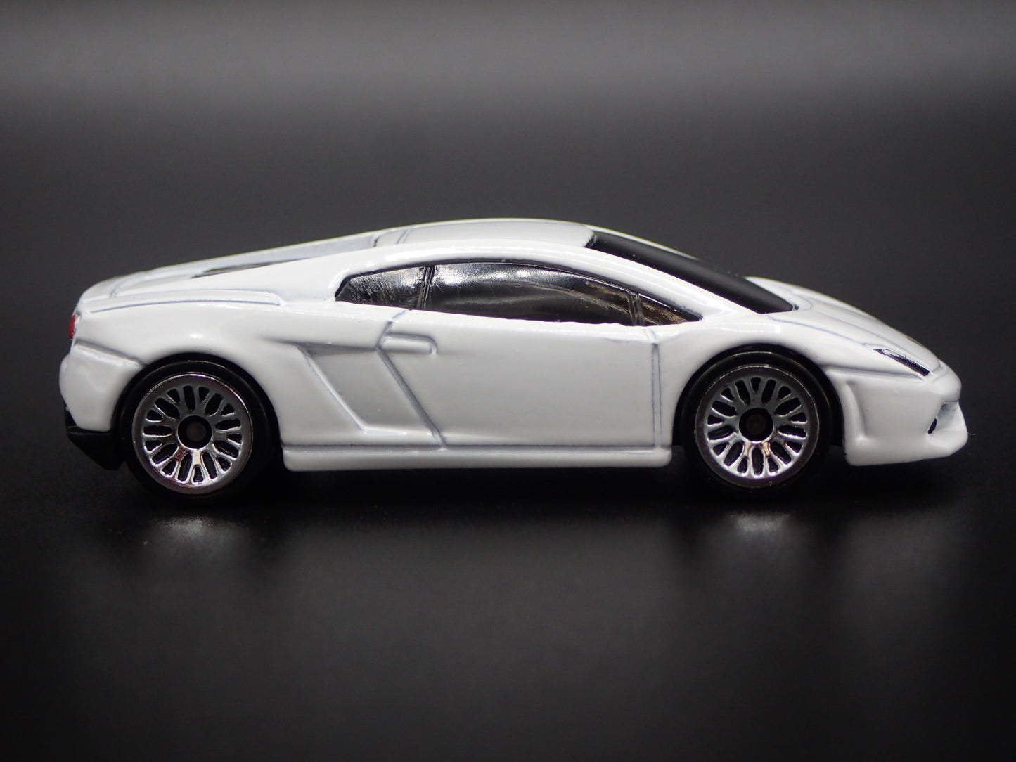 2008-2013 LAMBORGHINI GALLARDO LP 560-4 SUPER CAR 1:64 SCALE DIECAST MODEL CAR