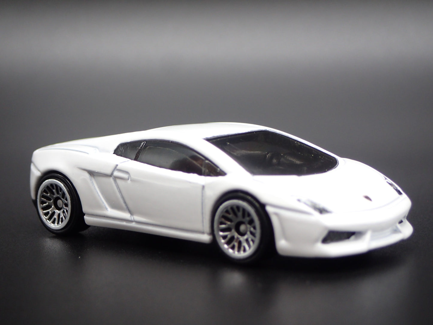 2008-2013 LAMBORGHINI GALLARDO LP 560-4 SUPER CAR 1:64 SCALE DIECAST MODEL CAR