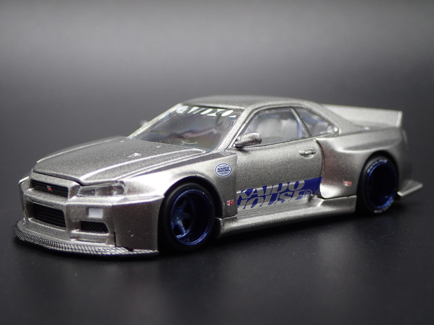 1999-2002 NISSAN SKYLINE GTR R34 KAIDO SHINJUKU V1 1:64 SCALE DIECAST MODEL CAR