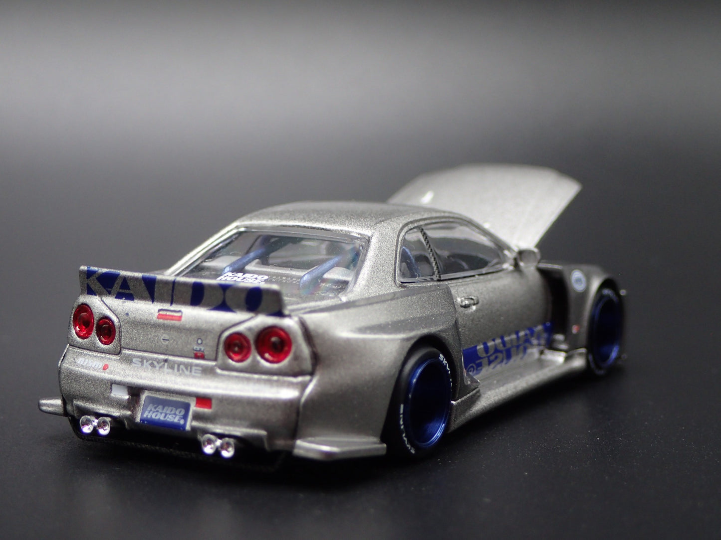 1999-2002 NISSAN SKYLINE GTR R34 KAIDO SHINJUKU V1 1:64 SCALE DIECAST MODEL CAR