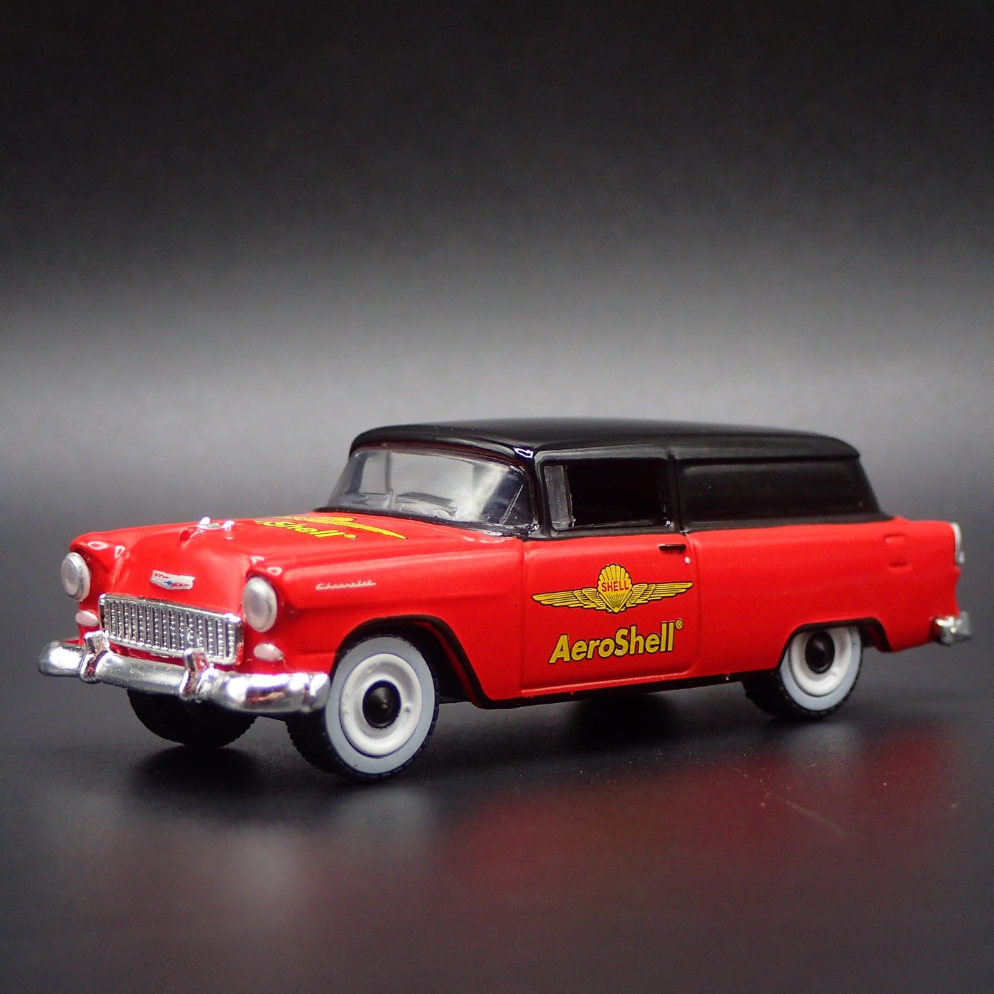 1955 55 CHEVY CHEVROLET SEDAN DELIVERY SHELL OIL 1:64 SCALE DIECAST MODEL CAR