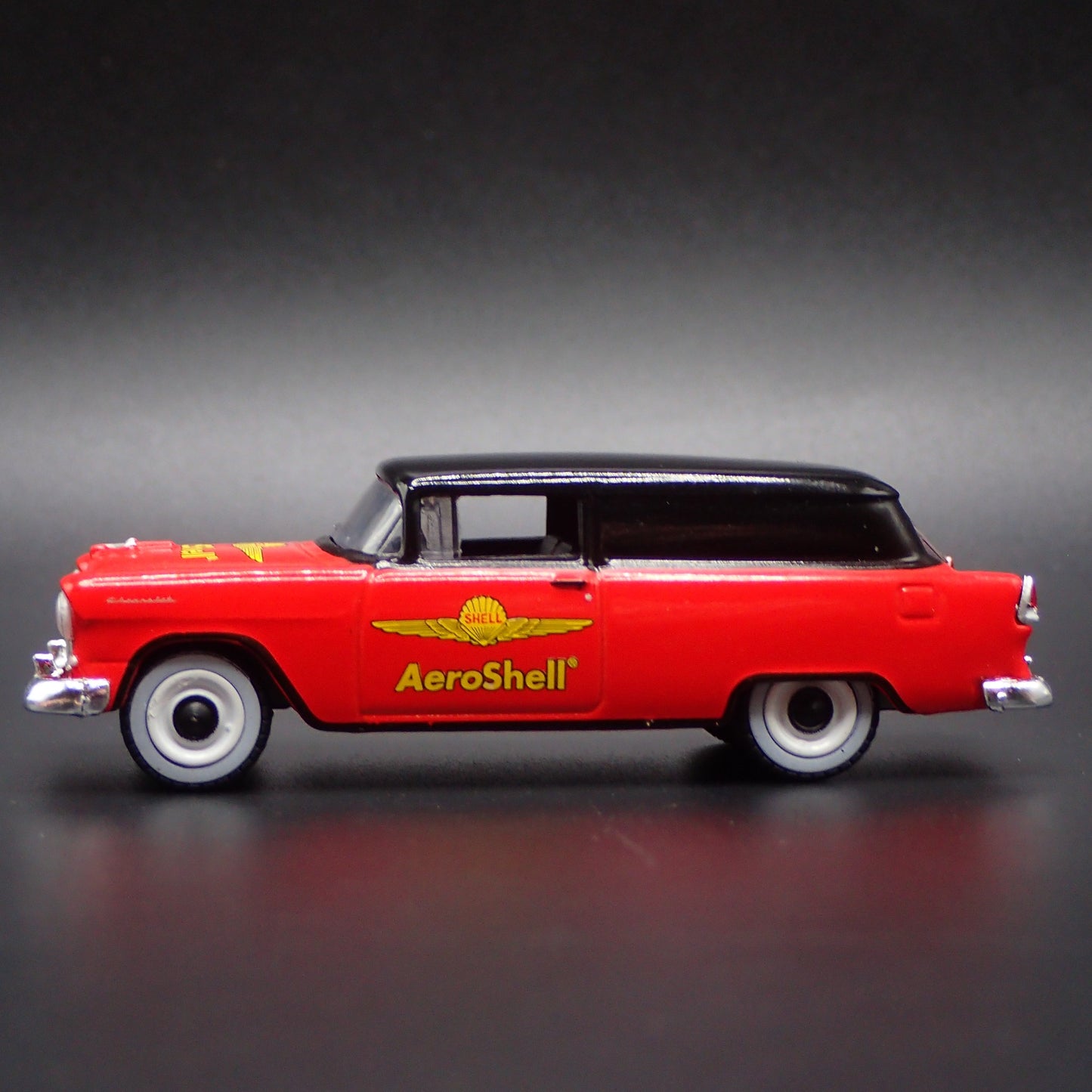 1955 55 CHEVY CHEVROLET SEDAN DELIVERY SHELL OIL 1:64 SCALE DIECAST MODEL CAR