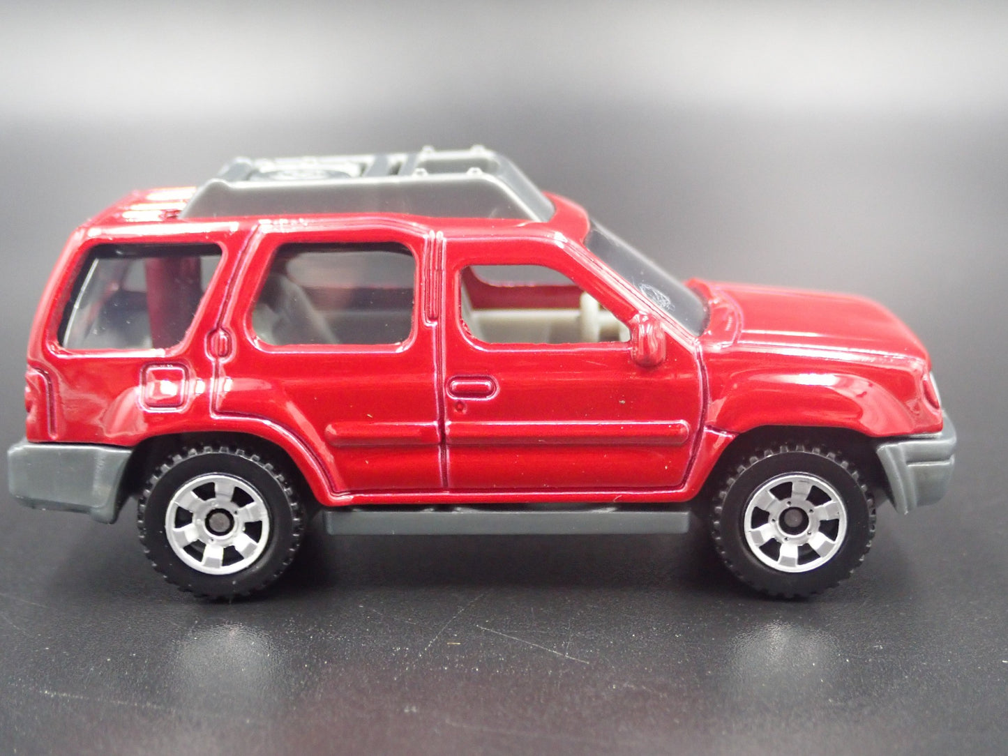 1999-2004 NISSAN XTERRA SUV RED 1:64 SCALE COLLECTIBLE DIORAMA DIECAST MODEL CAR