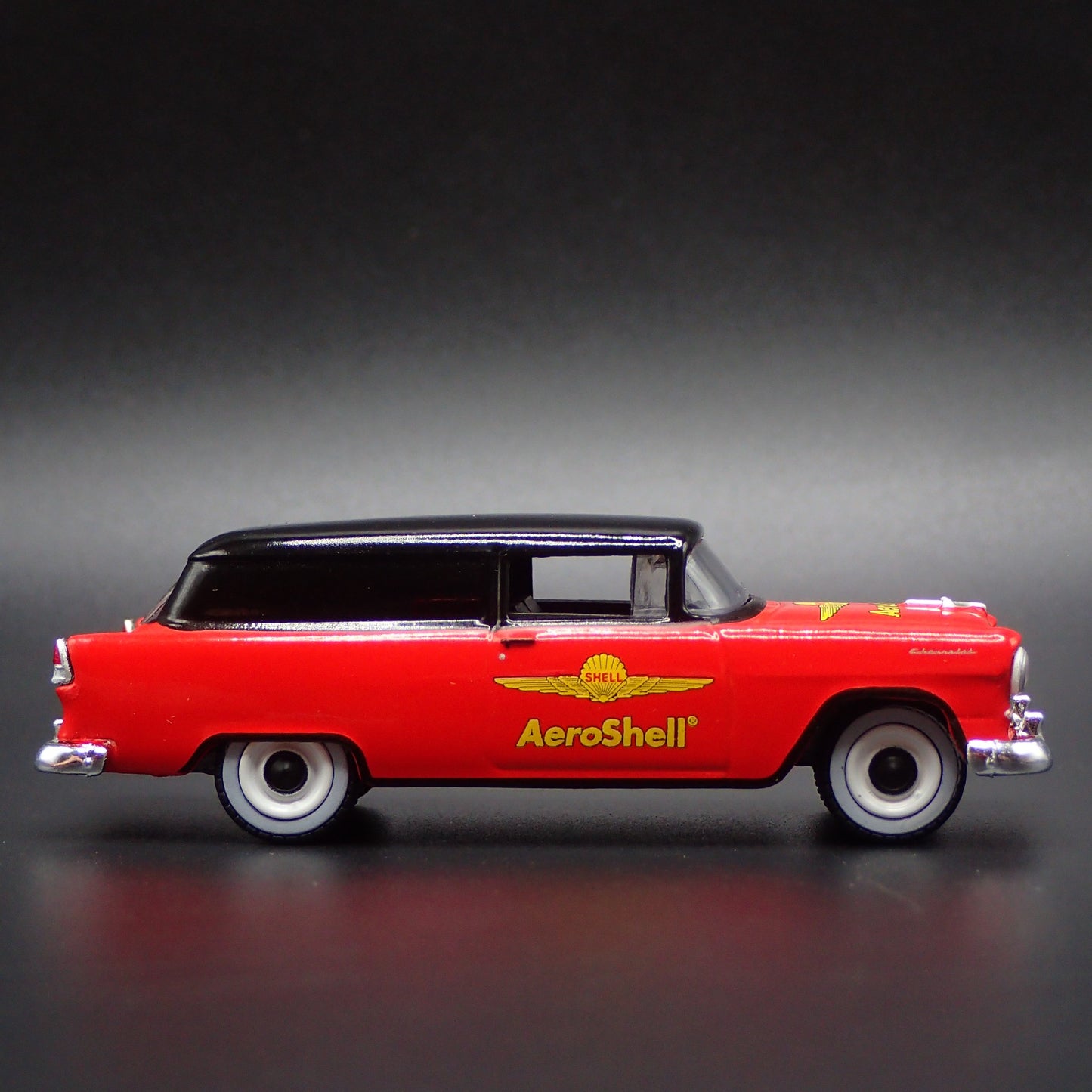 1955 55 CHEVY CHEVROLET SEDAN DELIVERY SHELL OIL 1:64 SCALE DIECAST MODEL CAR