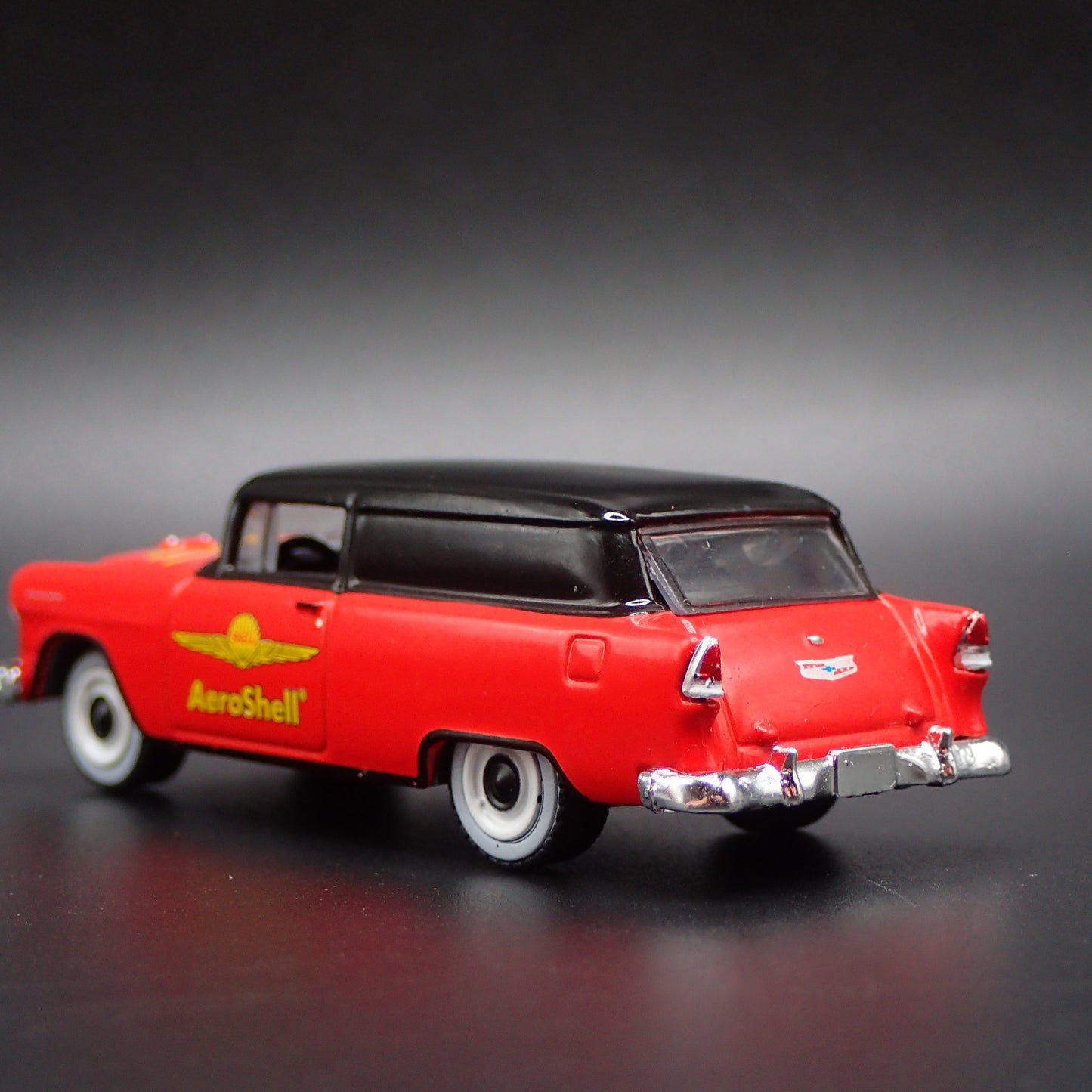1955 55 CHEVY CHEVROLET SEDAN DELIVERY SHELL OIL 1:64 SCALE DIECAST MODEL CAR
