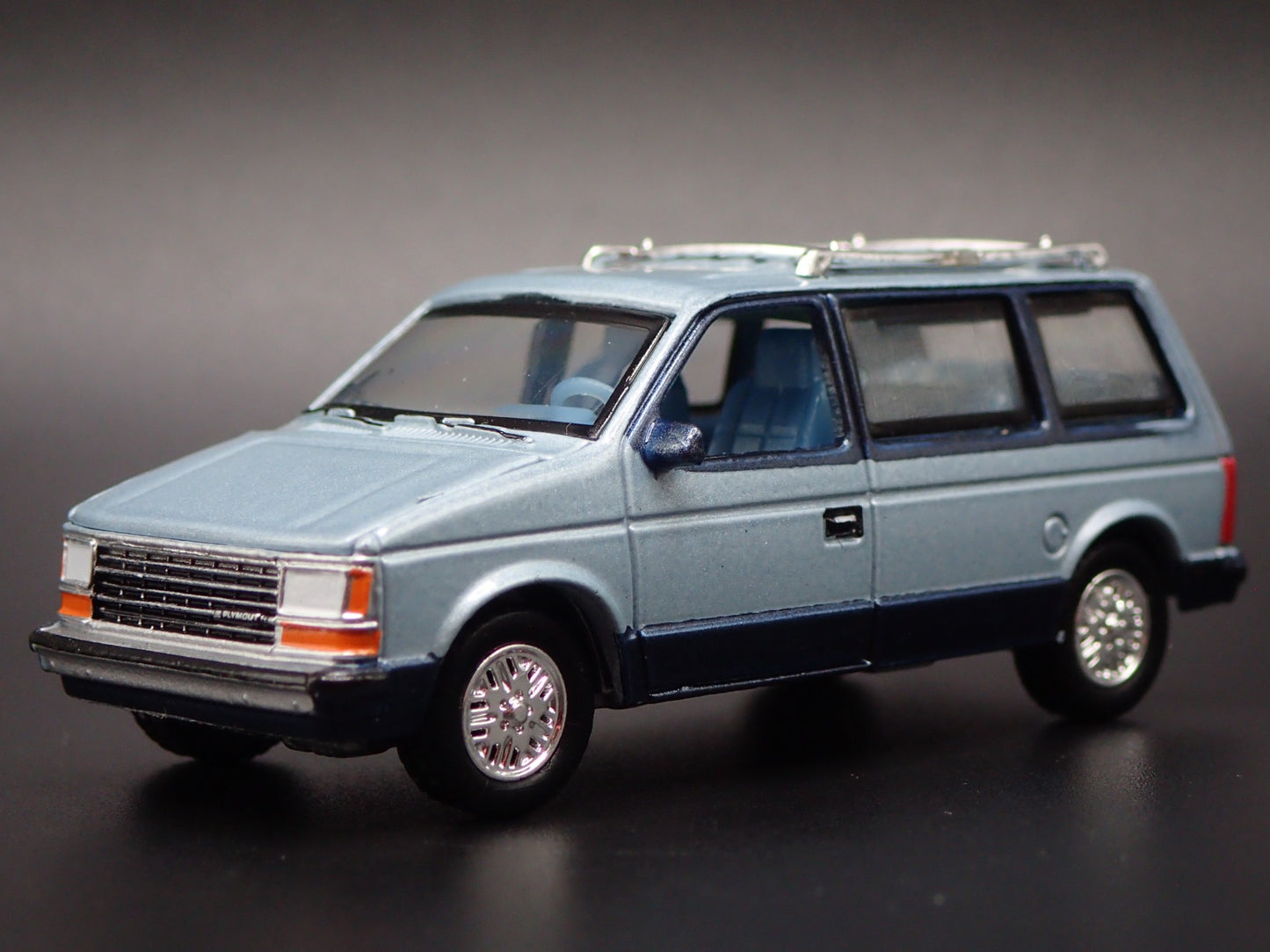 1984-1990 PLYMOUTH VOYAGER MINIVAN CARAVAN BLUE 1/64 SCALE DIECAST MODEL CAR