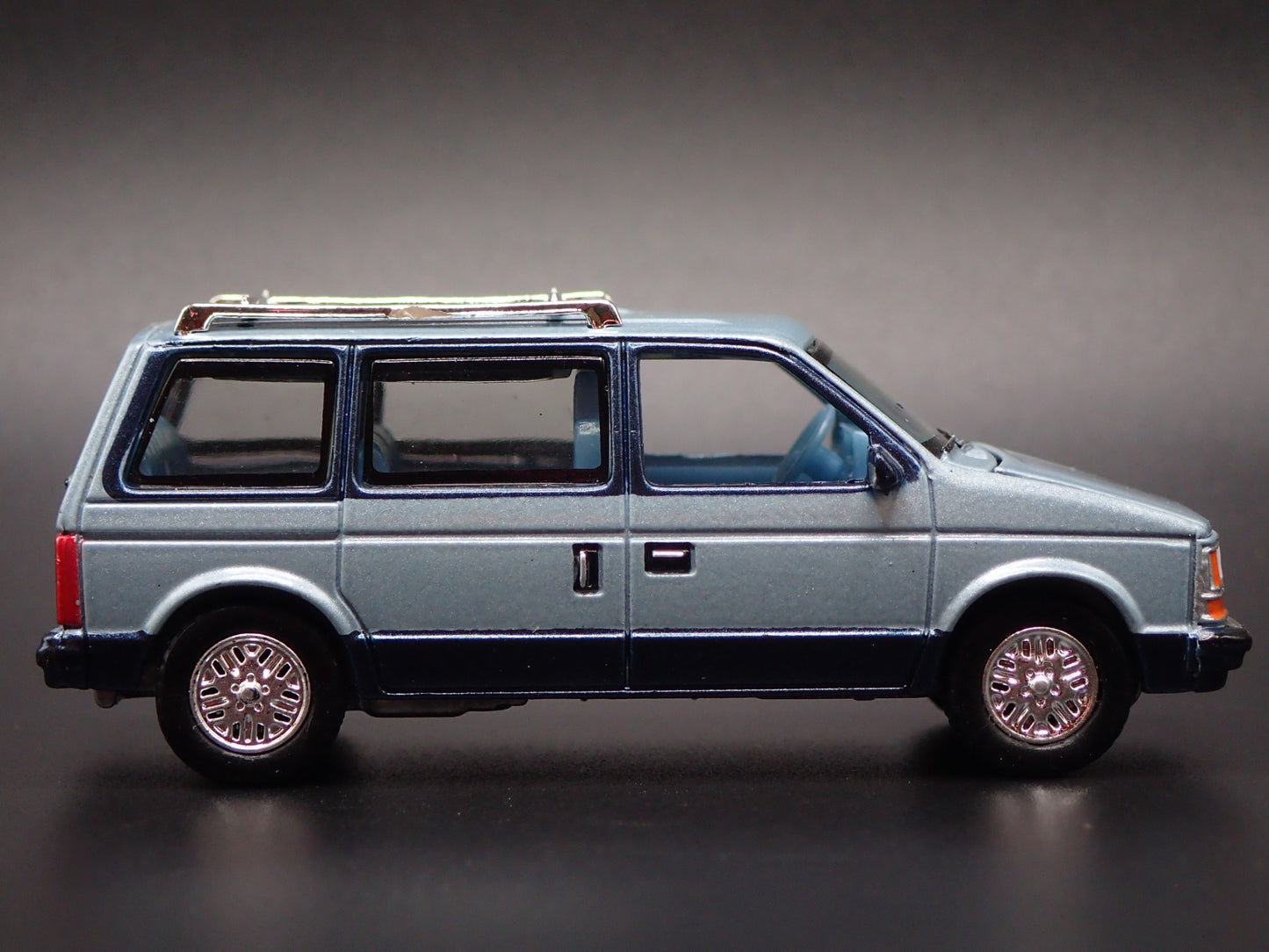 1984-1990 PLYMOUTH VOYAGER MINIVAN CARAVAN BLUE 1/64 SCALE DIECAST MODEL CAR