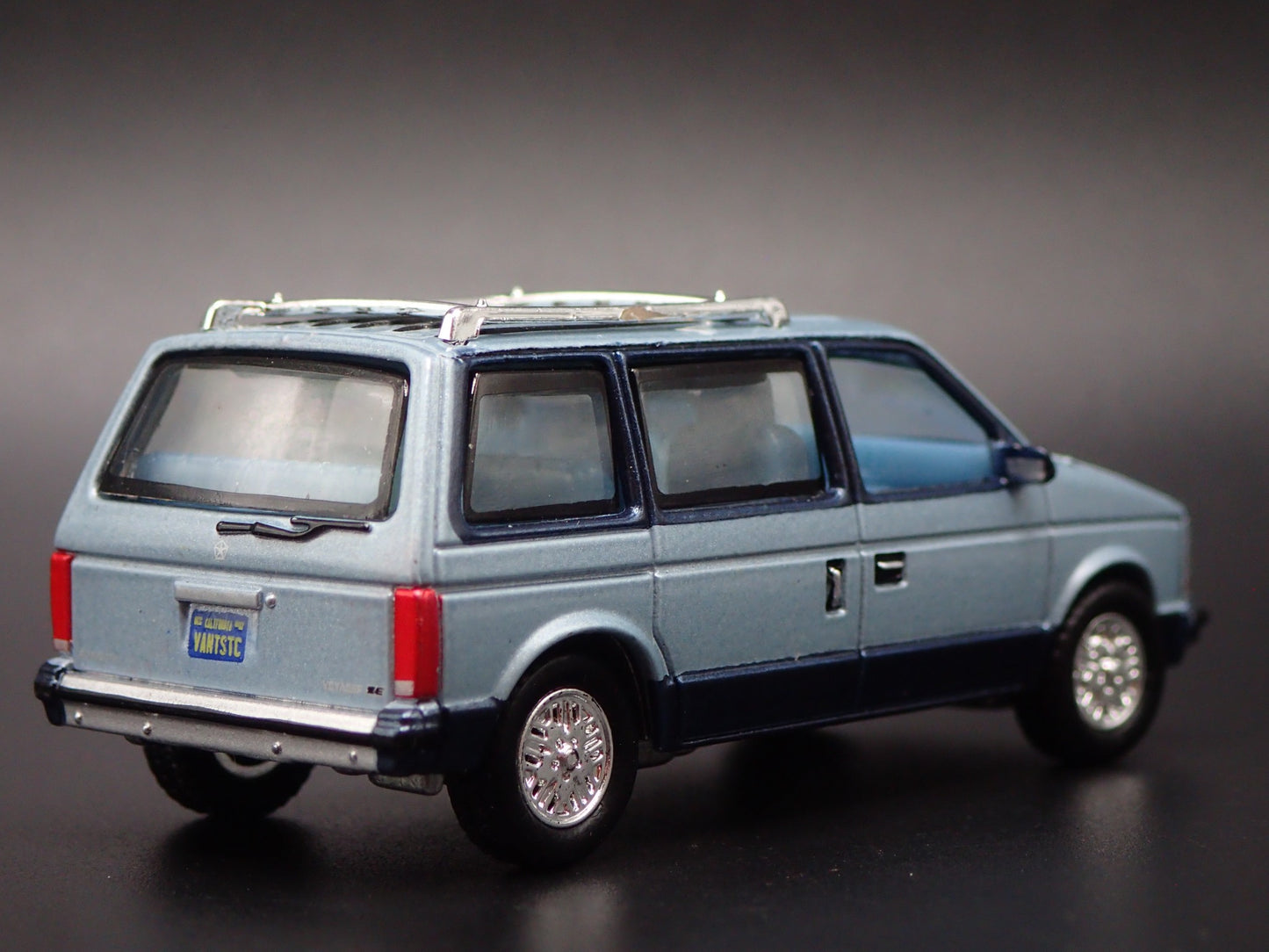 1984-1990 PLYMOUTH VOYAGER MINIVAN CARAVAN BLUE 1/64 SCALE DIECAST MODEL CAR