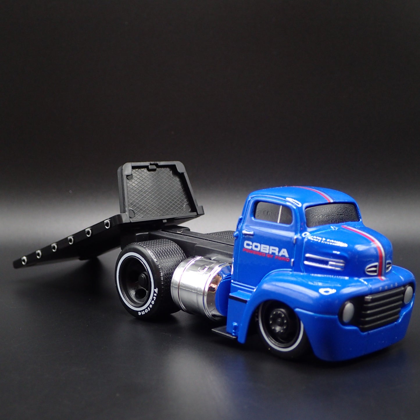 1950 50 FORD COE FLATBED TOW TRUCK CAR HAULER COBRA 1:64 SCALE DIECAST MODEL CAR