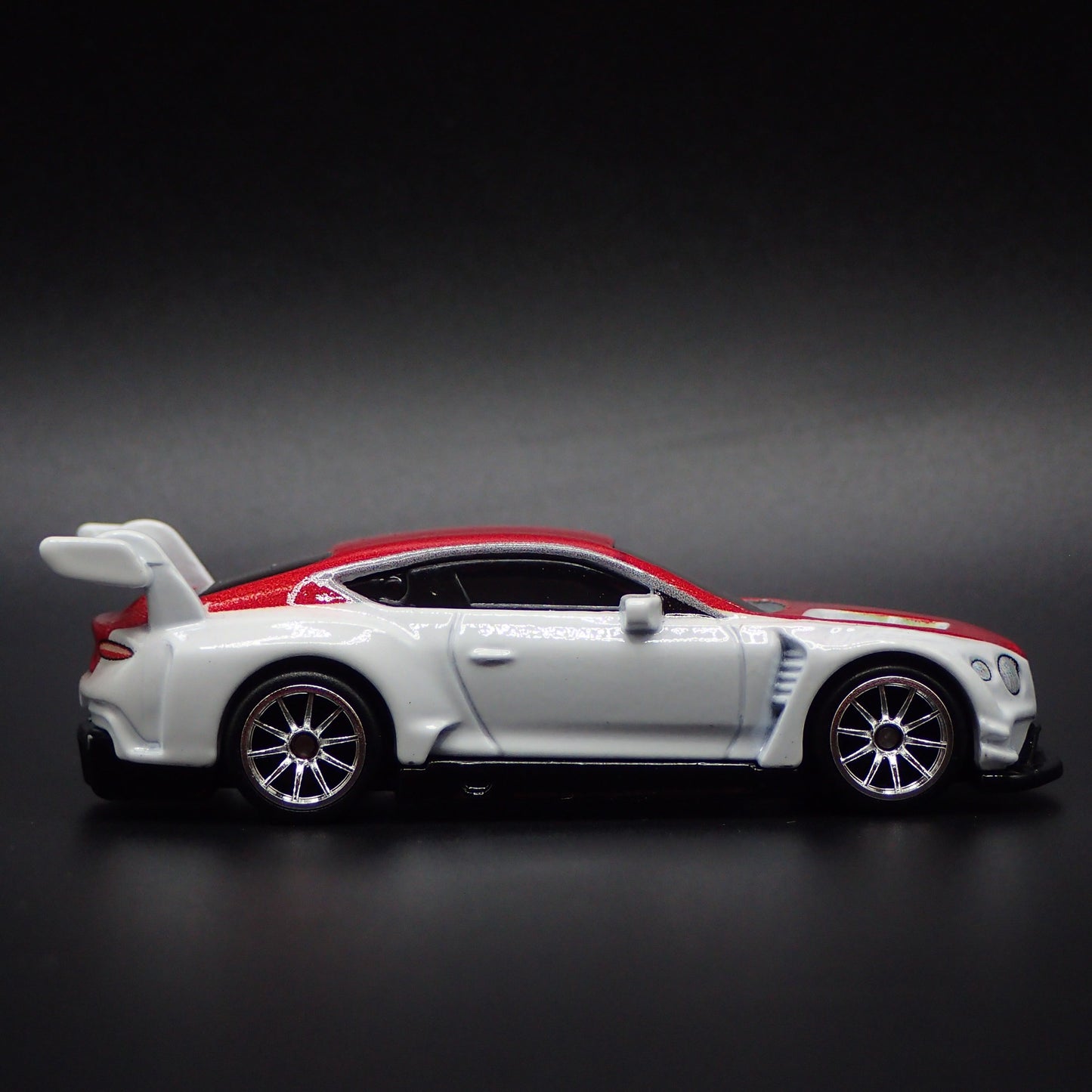 2018-2024 BENTLEY CONTINENTAL GT3 RACE CAR 1:64 SCALE DIORAMA DIECAST MODEL CAR