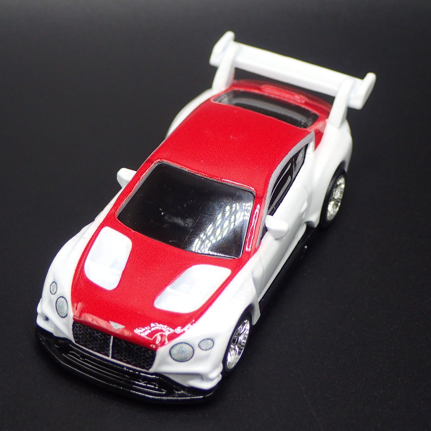 2018-2024 BENTLEY CONTINENTAL GT3 RACE CAR 1:64 SCALE DIORAMA DIECAST MODEL CAR