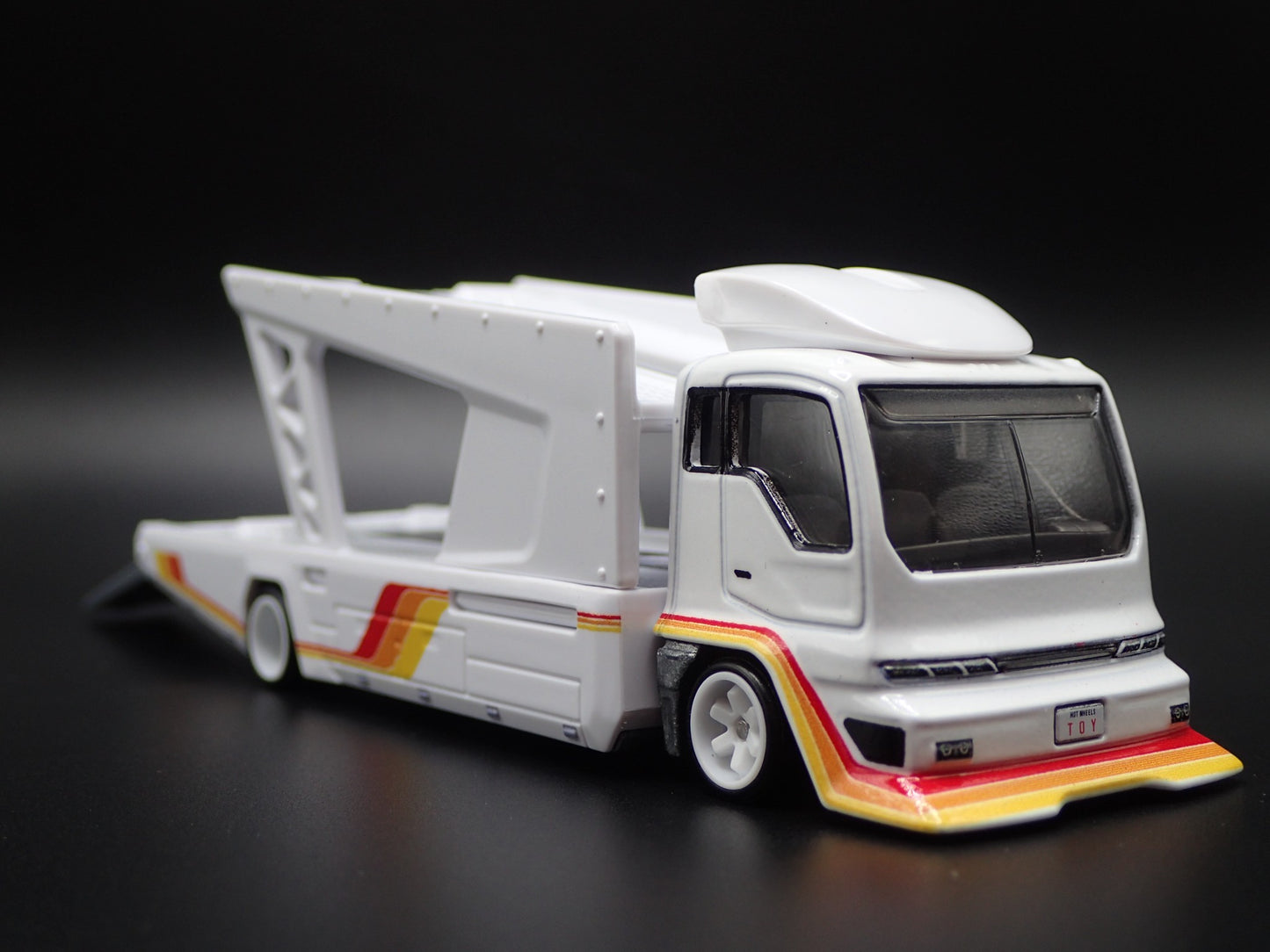 MODERN FLATBED CAR HAULER TRUCK 2 TWO TIER 1/64 SCALE DIORAMA DIECAST MODEL CAR