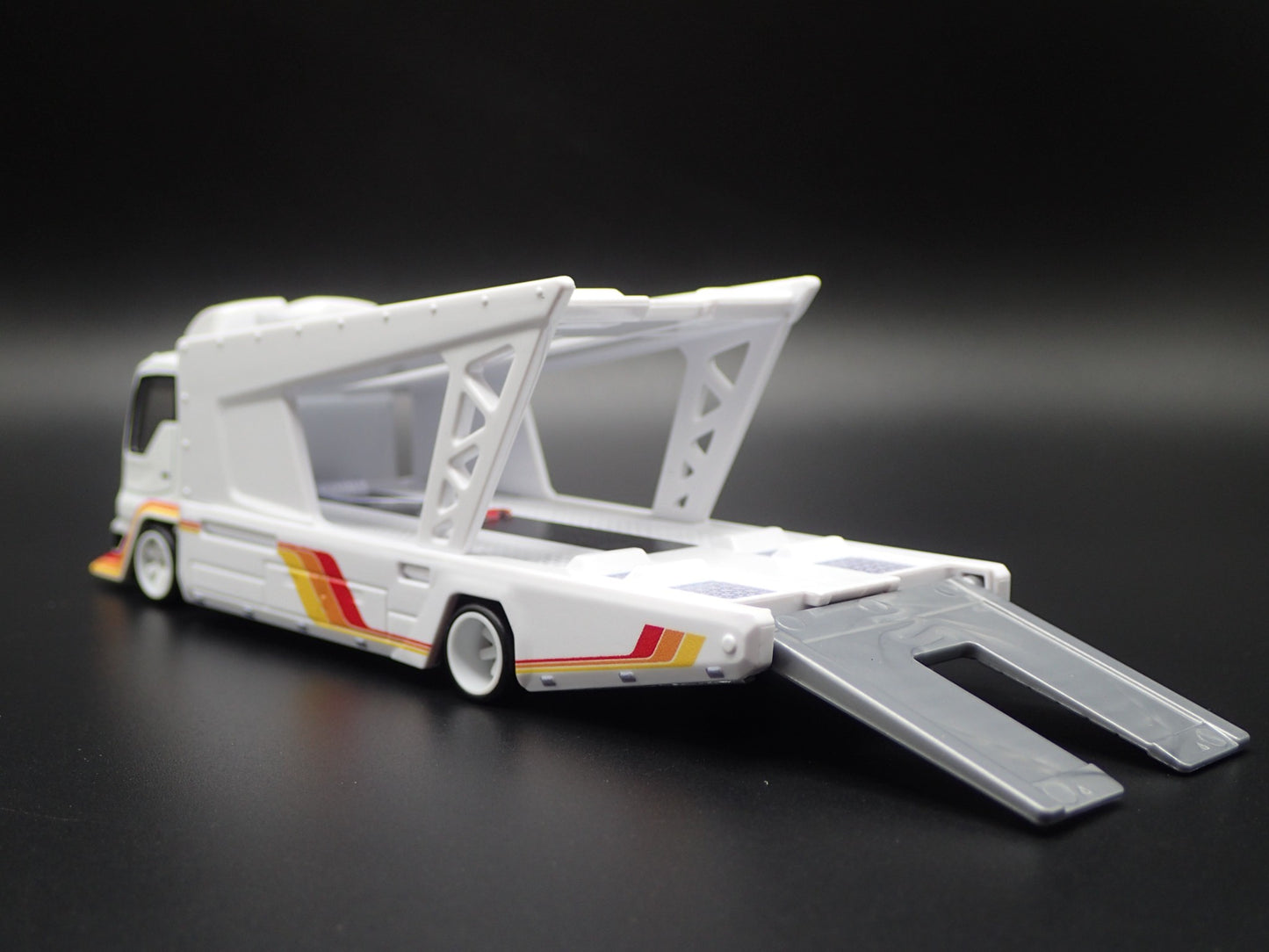 MODERN FLATBED CAR HAULER TRUCK 2 TWO TIER 1/64 SCALE DIORAMA DIECAST MODEL CAR