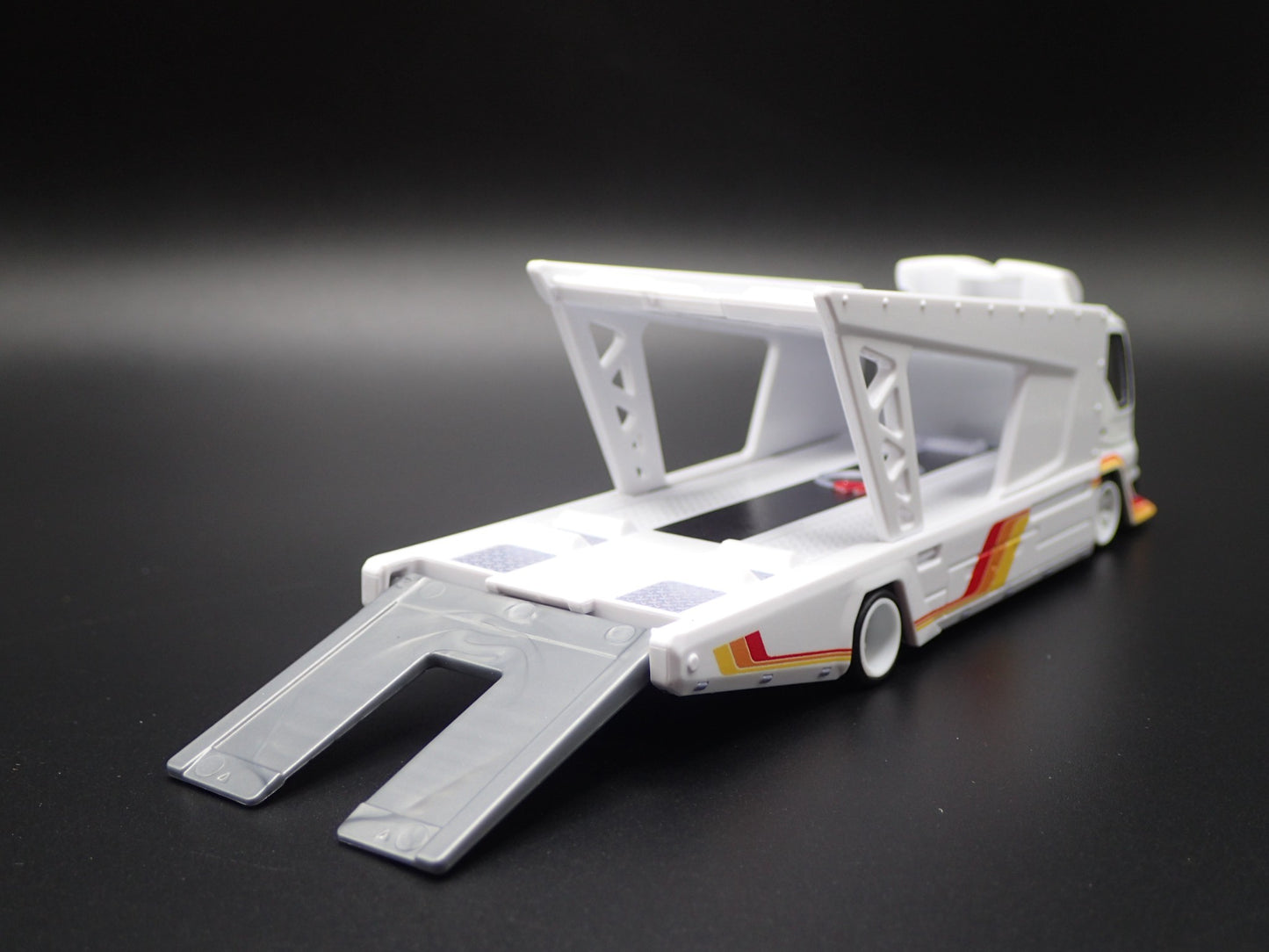 MODERN FLATBED CAR HAULER TRUCK 2 TWO TIER 1/64 SCALE DIORAMA DIECAST MODEL CAR