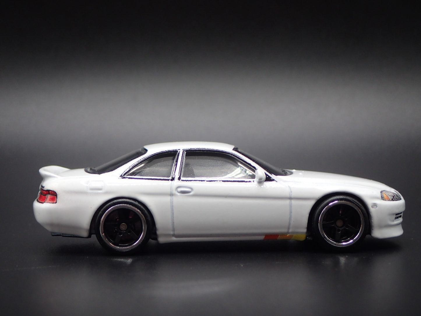 1991-2000 TOYOTA SOARER LEXUS SC Z30 WHITE 1/64 SCALE DIORAMA DIECAST MODEL CAR
