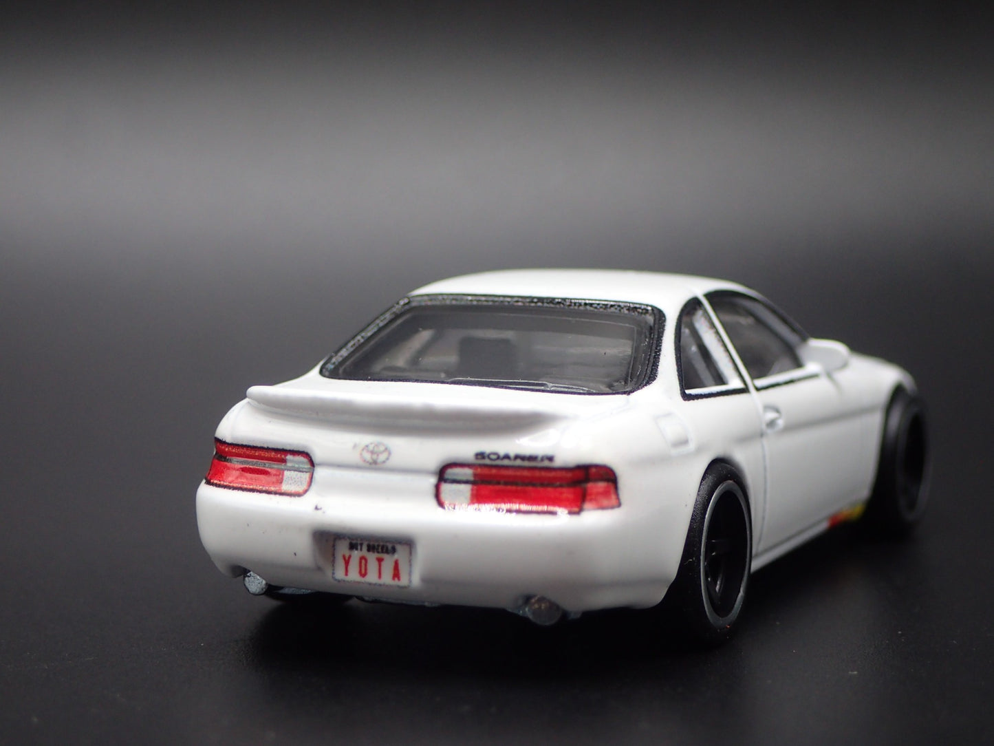 1991-2000 TOYOTA SOARER LEXUS SC Z30 WHITE 1/64 SCALE DIORAMA DIECAST MODEL CAR