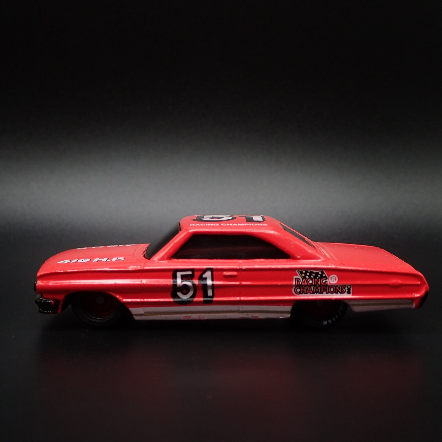 1964 64 FORD GALAXIE 500 410 hp 1:64 SCALE COLLECTIBLE DIORAMA DIECAST MODEL CAR