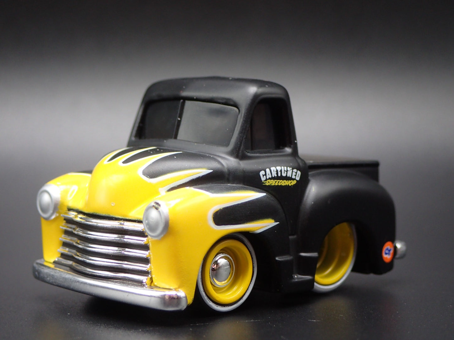 1953 53 CHEVY CHEVROLET PICKUP TRUCK TUNED 1:64 SCALE DIORAMA DIECAST MODEL CAR