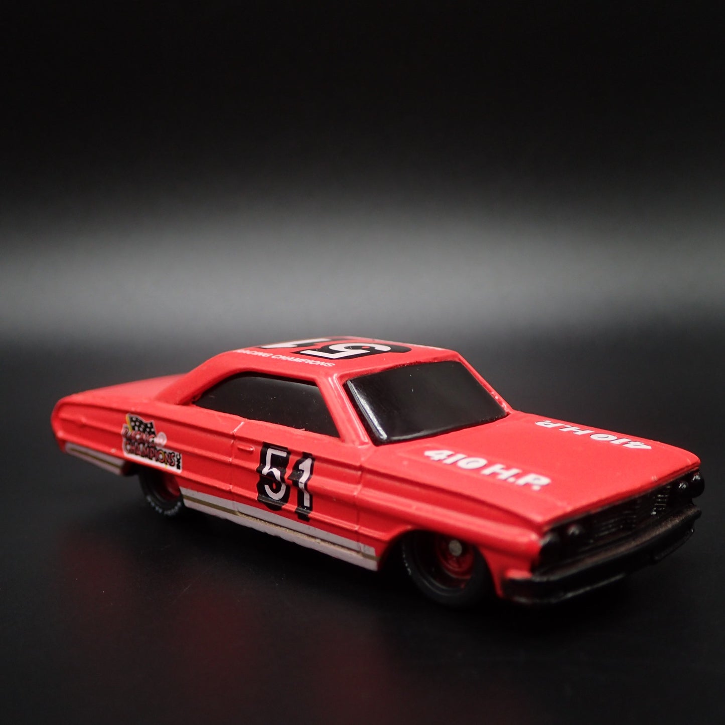 1964 64 FORD GALAXIE 500 410 hp 1:64 SCALE COLLECTIBLE DIORAMA DIECAST MODEL CAR