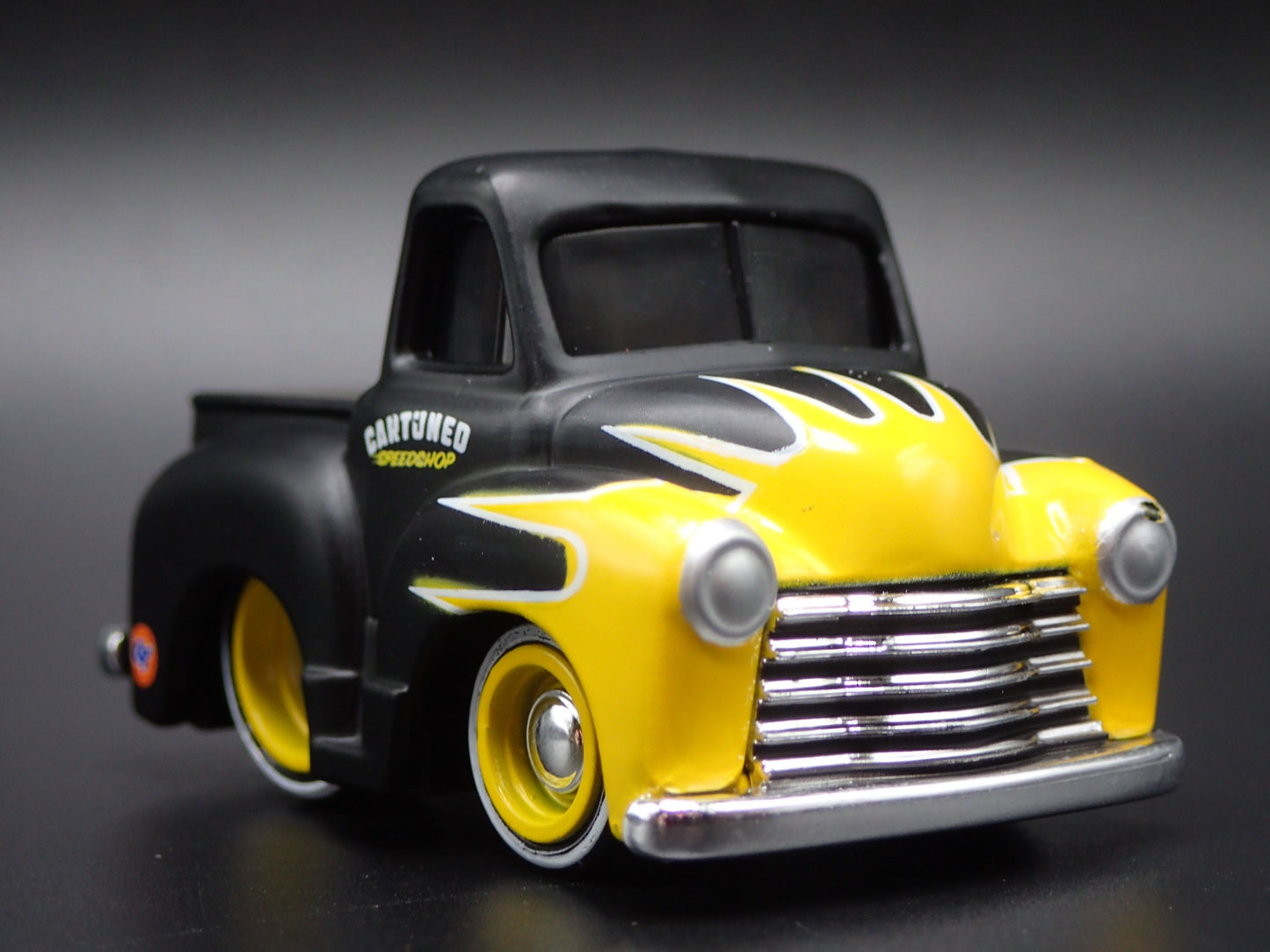 1953 53 CHEVY CHEVROLET PICKUP TRUCK TUNED 1:64 SCALE DIORAMA DIECAST MODEL CAR