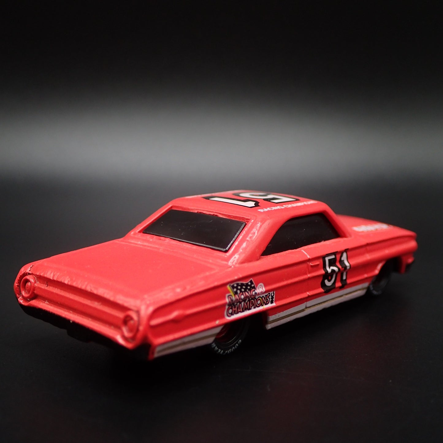 1964 64 FORD GALAXIE 500 410 hp 1:64 SCALE COLLECTIBLE DIORAMA DIECAST MODEL CAR