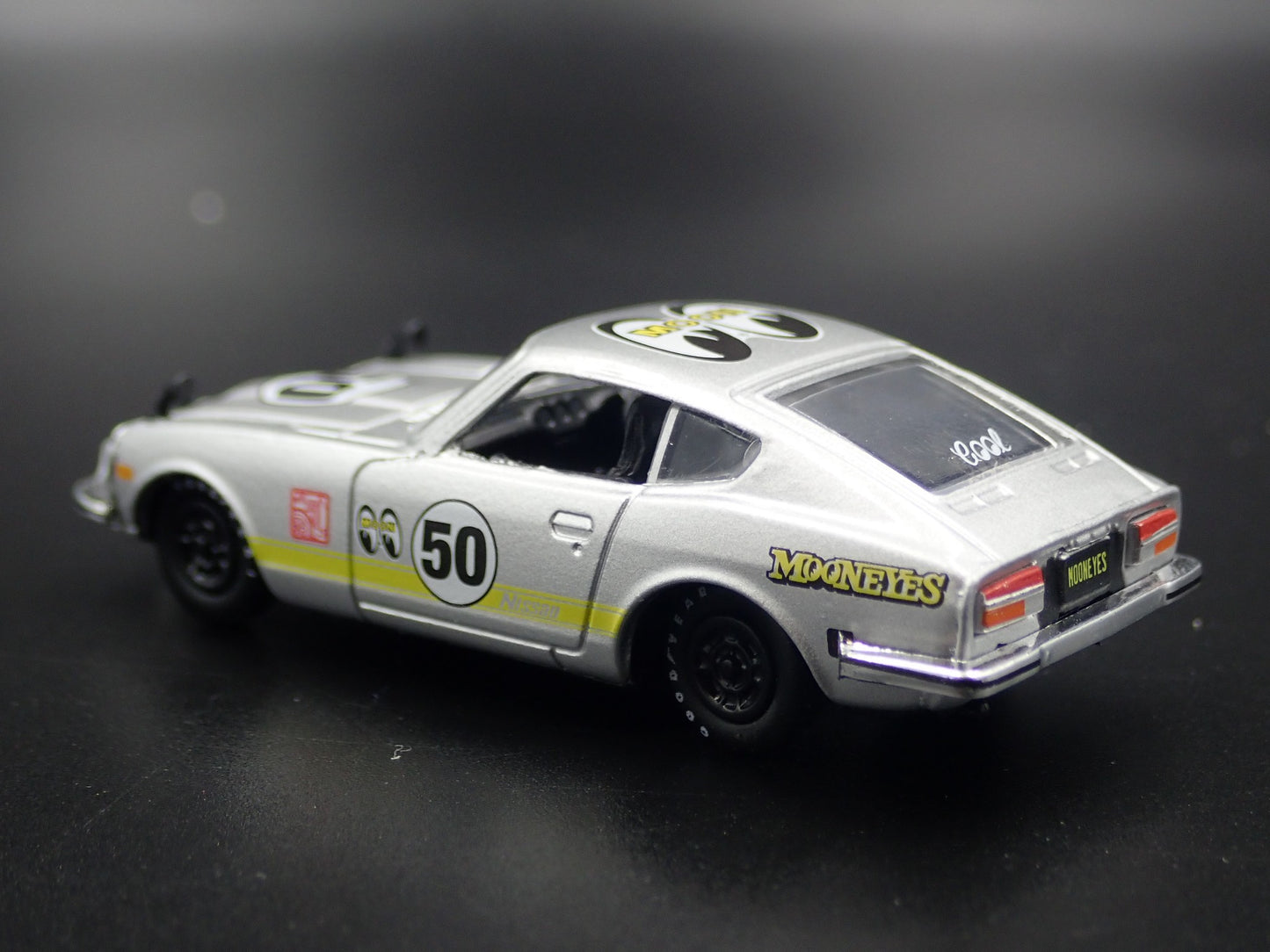 1970-1973 NISSAN FAIRLADY Z 240Z Z432 MOONEYES 1:64 SCALE DIECAST MODEL CAR