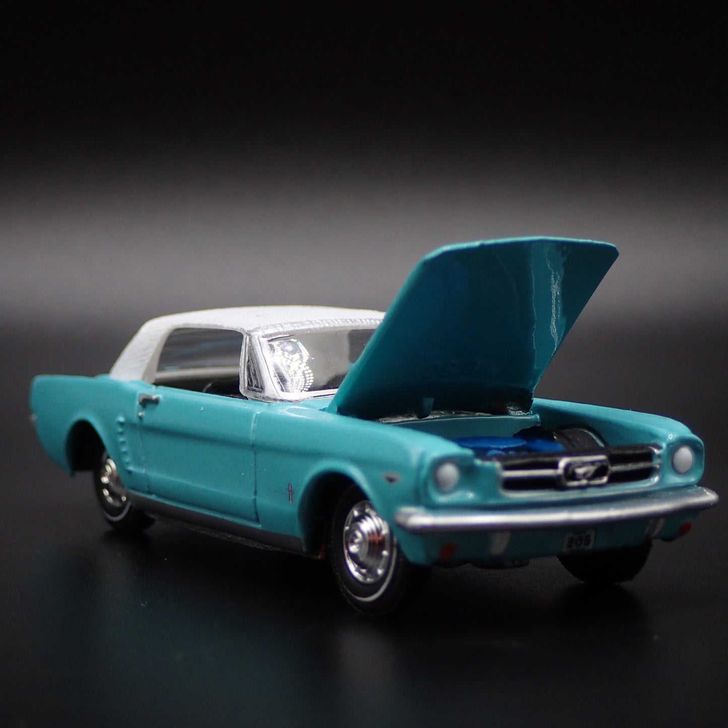 1965 65 FORD MUSTANG COUPE RARE 1:64 SCALE COLLECTIBLE DIORAMA DIECAST MODEL CAR
