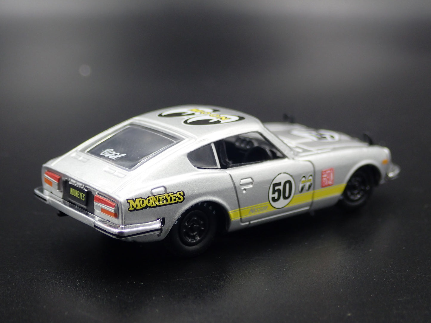 1970-1973 NISSAN FAIRLADY Z 240Z Z432 MOONEYES 1:64 SCALE DIECAST MODEL CAR