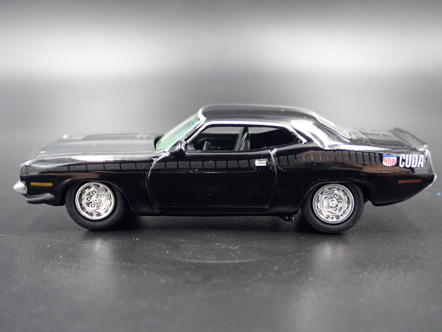 1970 70 PLYMOUTH AAR CUDA BLACK 1:64 SCALE COLLECTIBLE DIECAST MODEL CAR